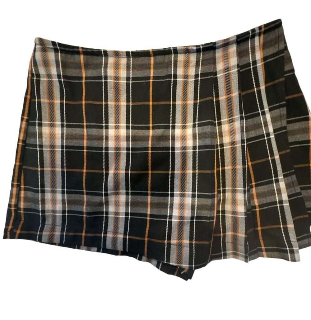 Forever 21 Plaid High-Rise Skort